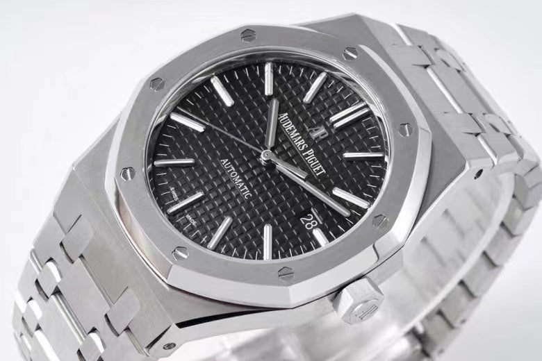 Best Swiss Clone Replica Audemars Piguet ROYAL OAK 15400STOO1220ST01 - IP Empire Replica Watches